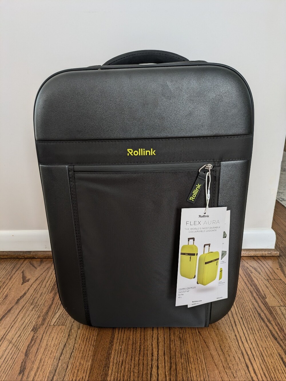 NWT Rollink Flex Aura Carry-On Plus 21.6"x15.7" in Black DISCONTINUED